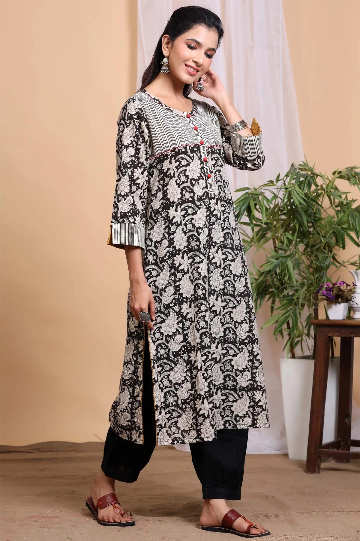 Bagru print kurta in black color