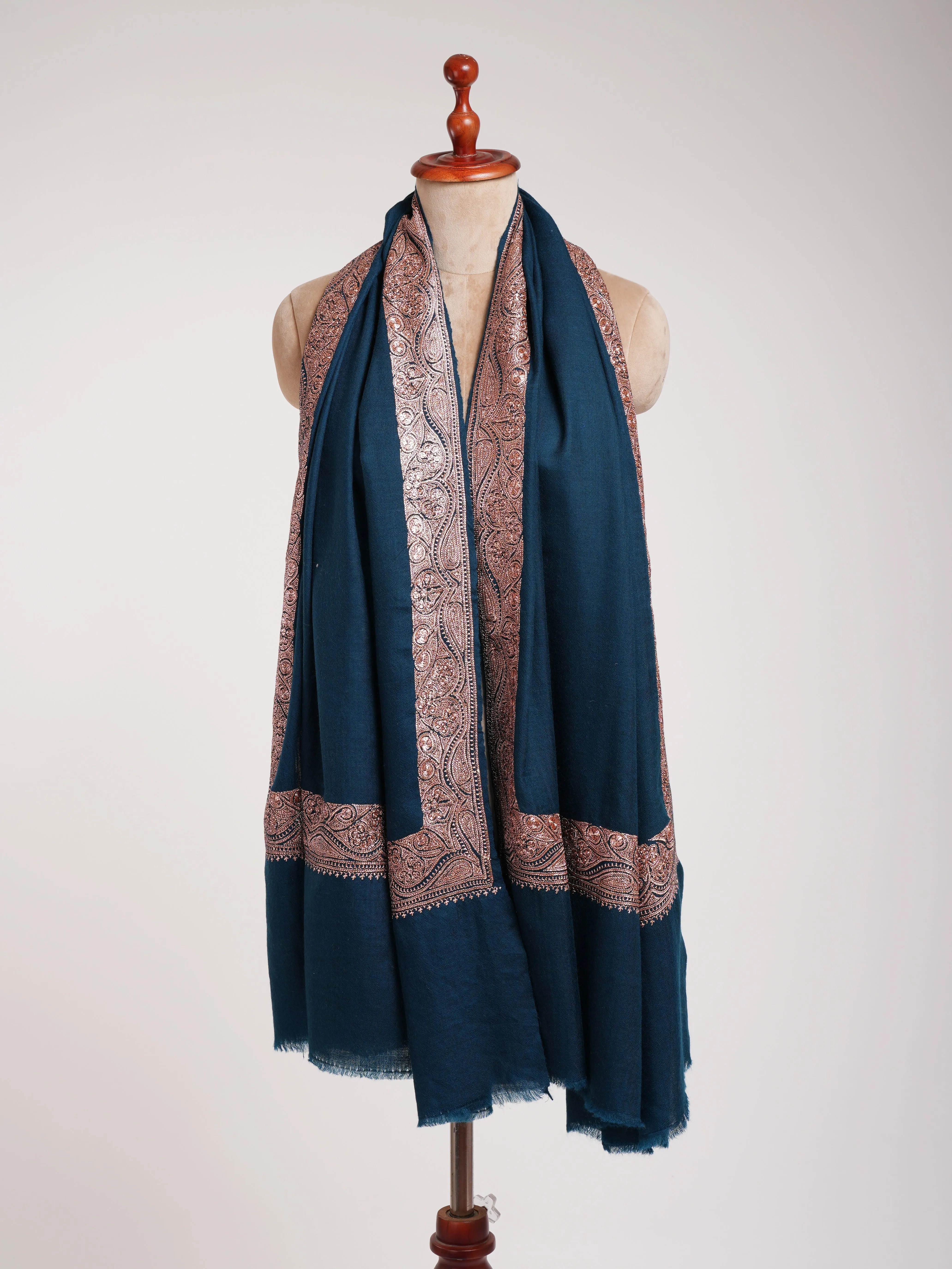 Blue Daurdar Tilla Embroidered Kashmiri Pashmina Shawl